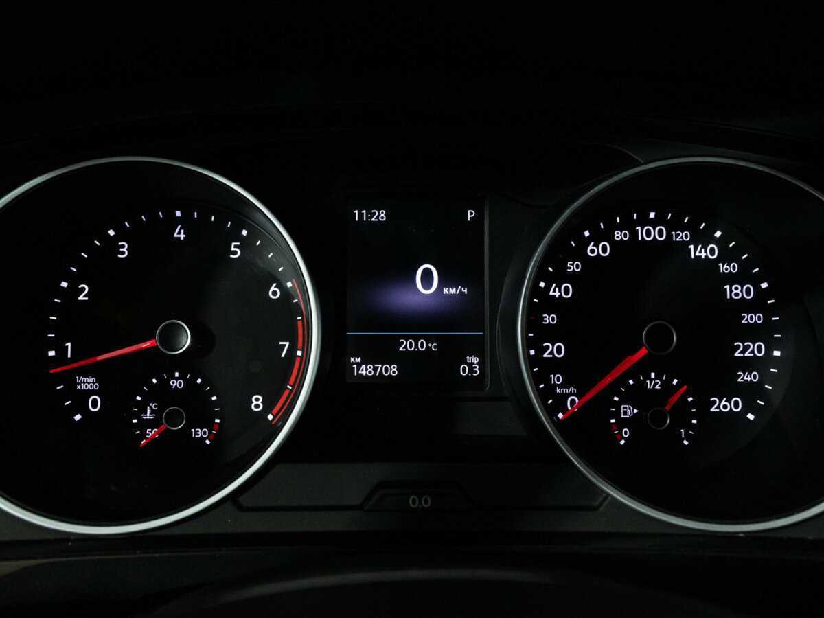 Б/У Фольксваген Тигуан 2017 года. Фото: #11