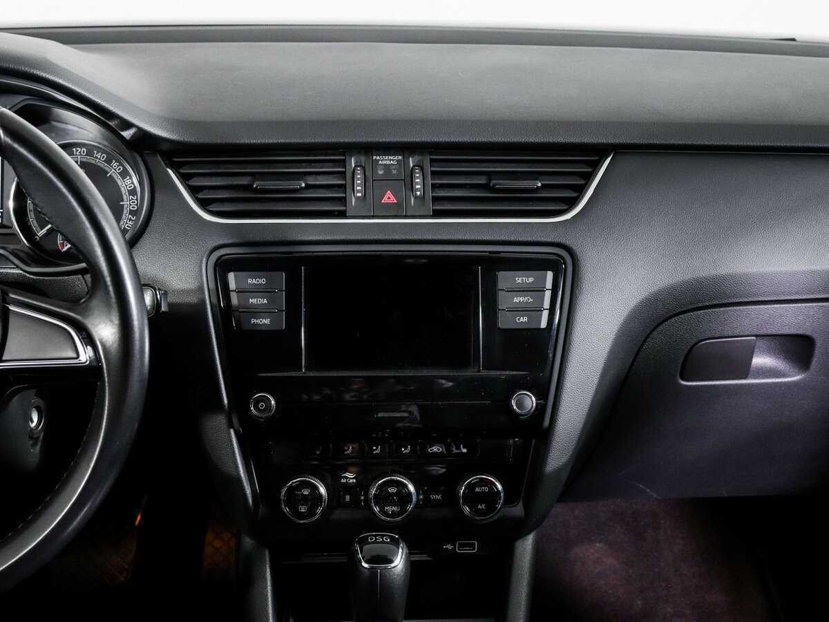 Б/У Шкода Октавия 2019 года. Фото: #12