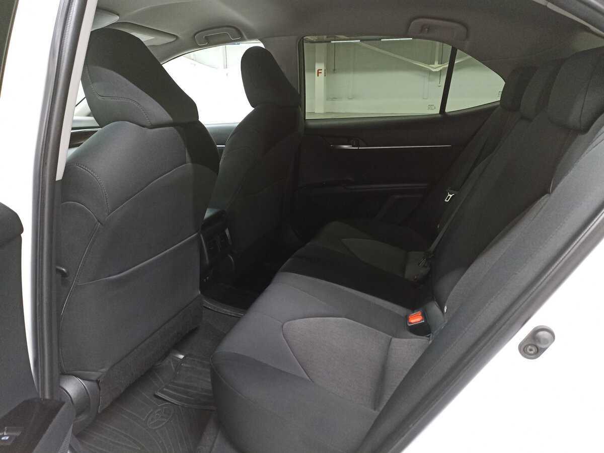 Toyota Camry 2019 года с пробегом. Фото: #11