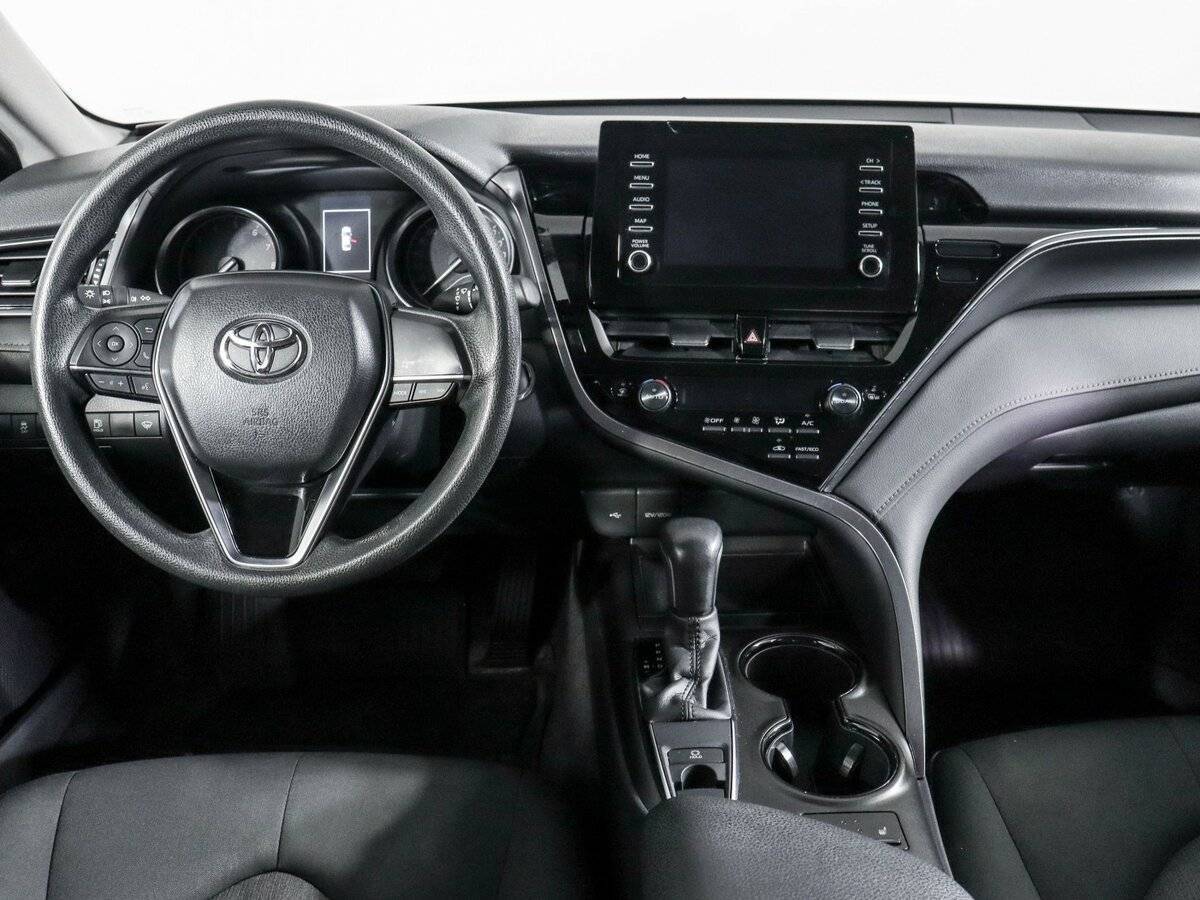 Toyota Camry 2021 года с пробегом. Фото: #9