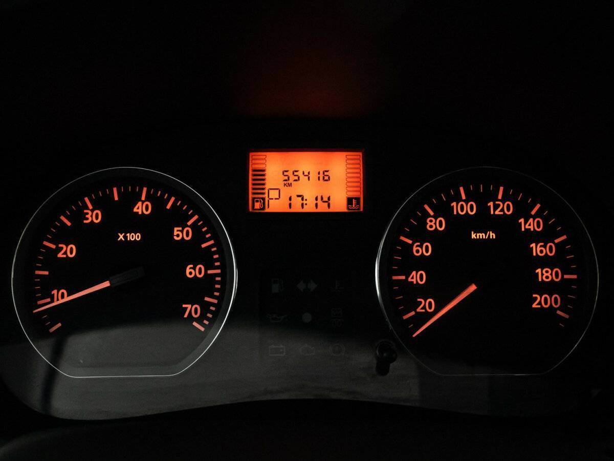 Б/У Ниссан Альмера 2016 года. Фото: #11