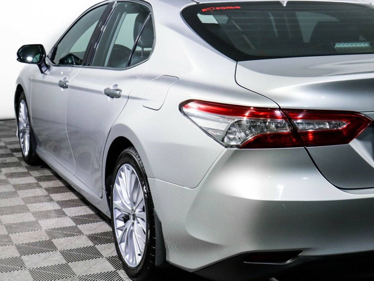 Toyota Camry 2018 года с пробегом. Фото: #19
