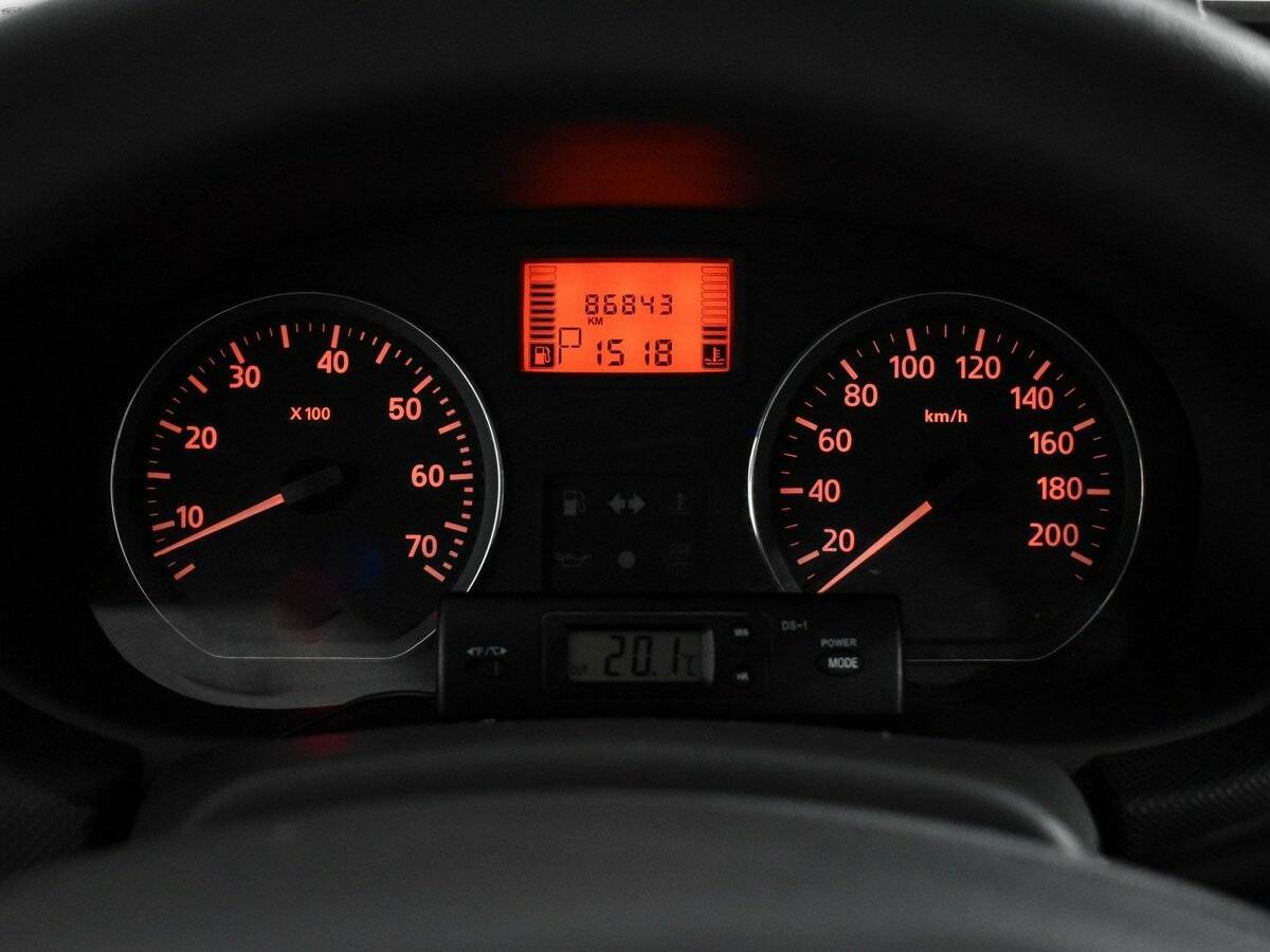 Б/У Рено Логан 2015 года. Фото: #16