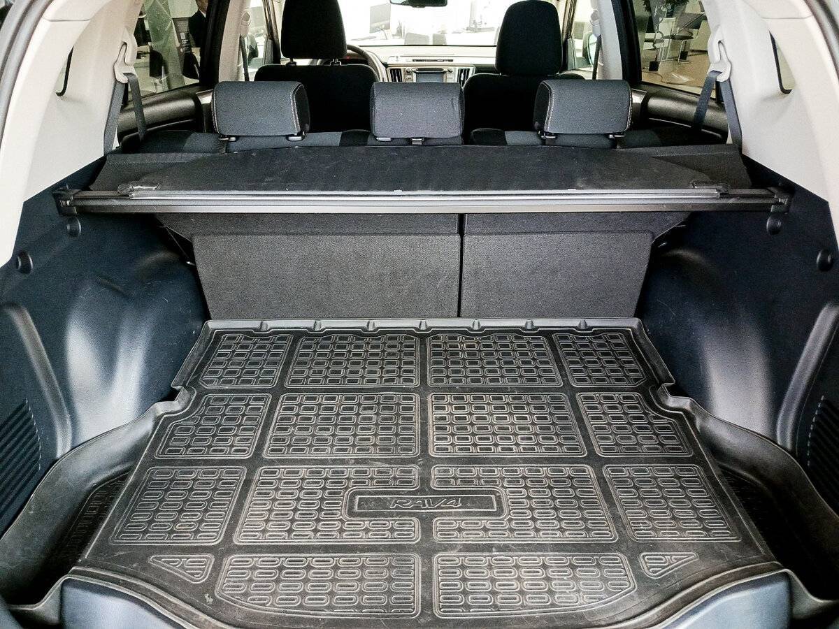 Toyota RAV4 2015 года с пробегом. Фото: #9