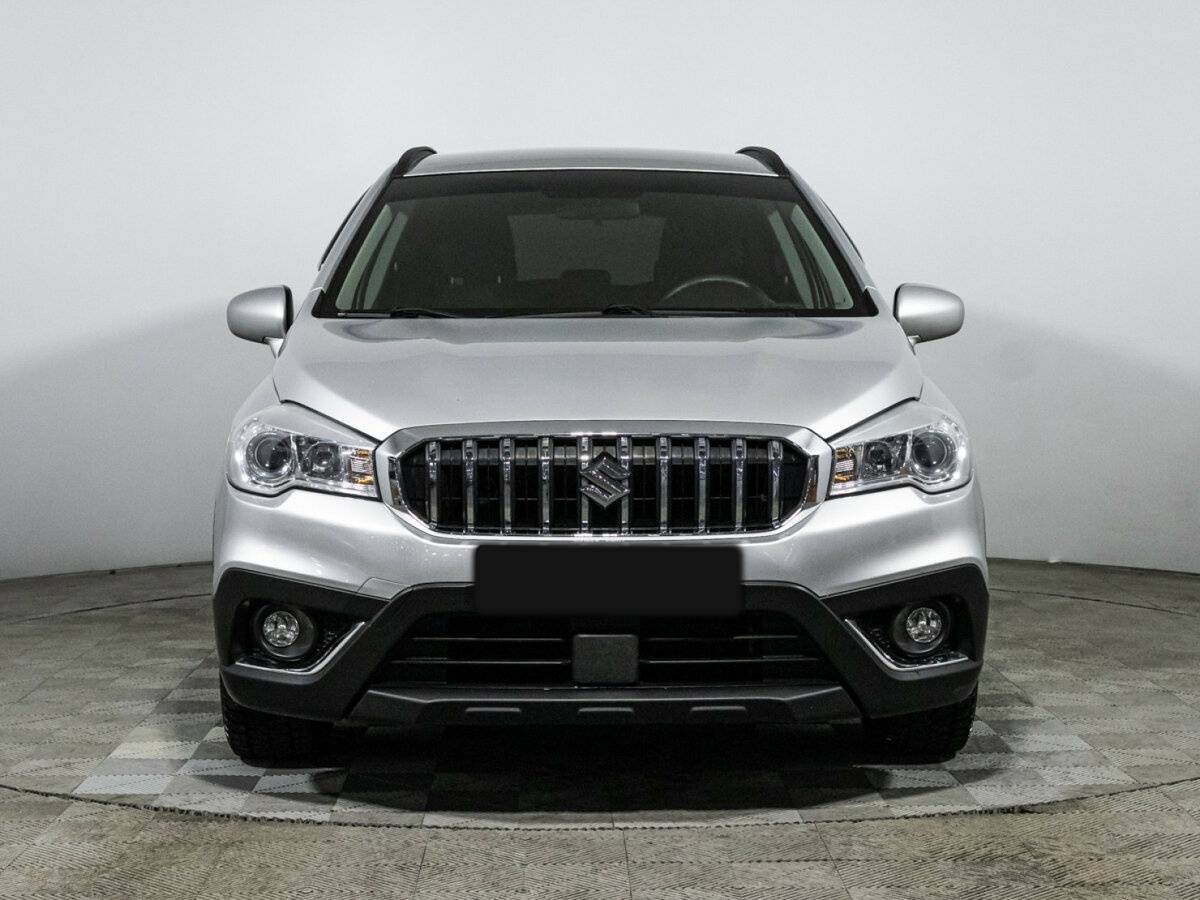 Б/У Сузуки С-Икс4 2016 года. Фото: #1