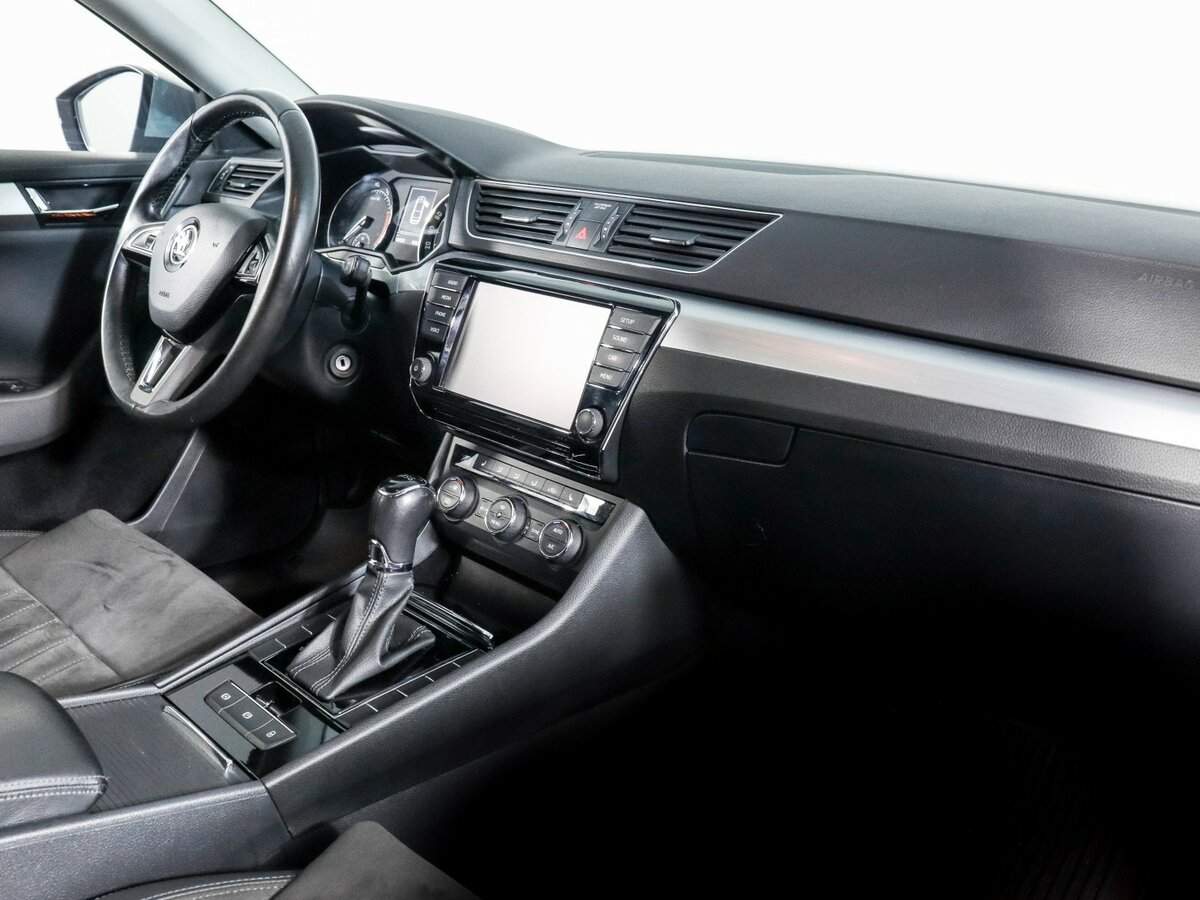 Б/У Шкода Суперб 2017 года. Фото: #5