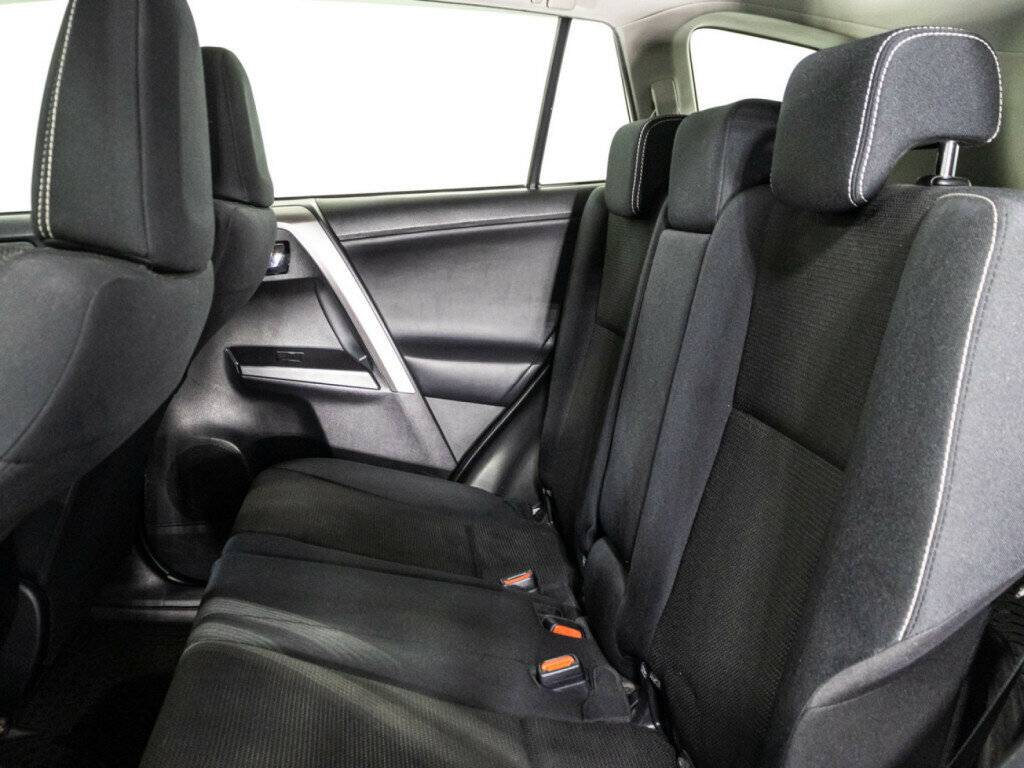 Б/У Тойота Рав4 2016 года. Фото: #7