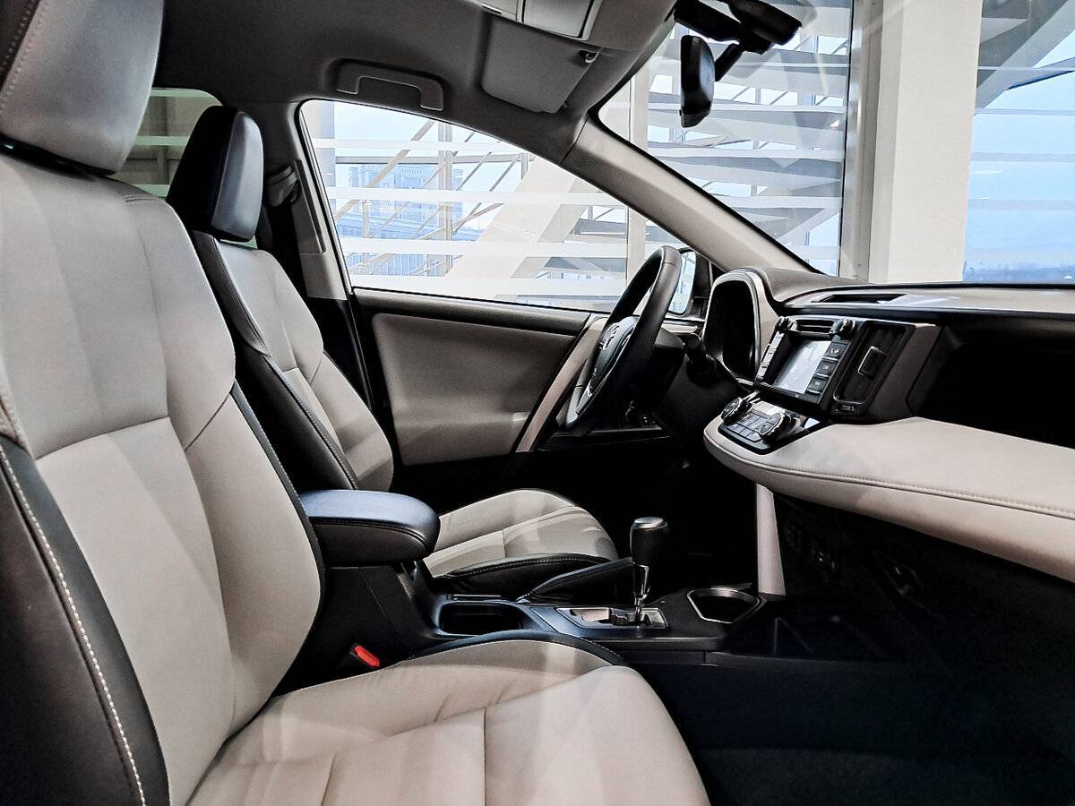 Toyota RAV4 2016 года с пробегом. Фото: #10