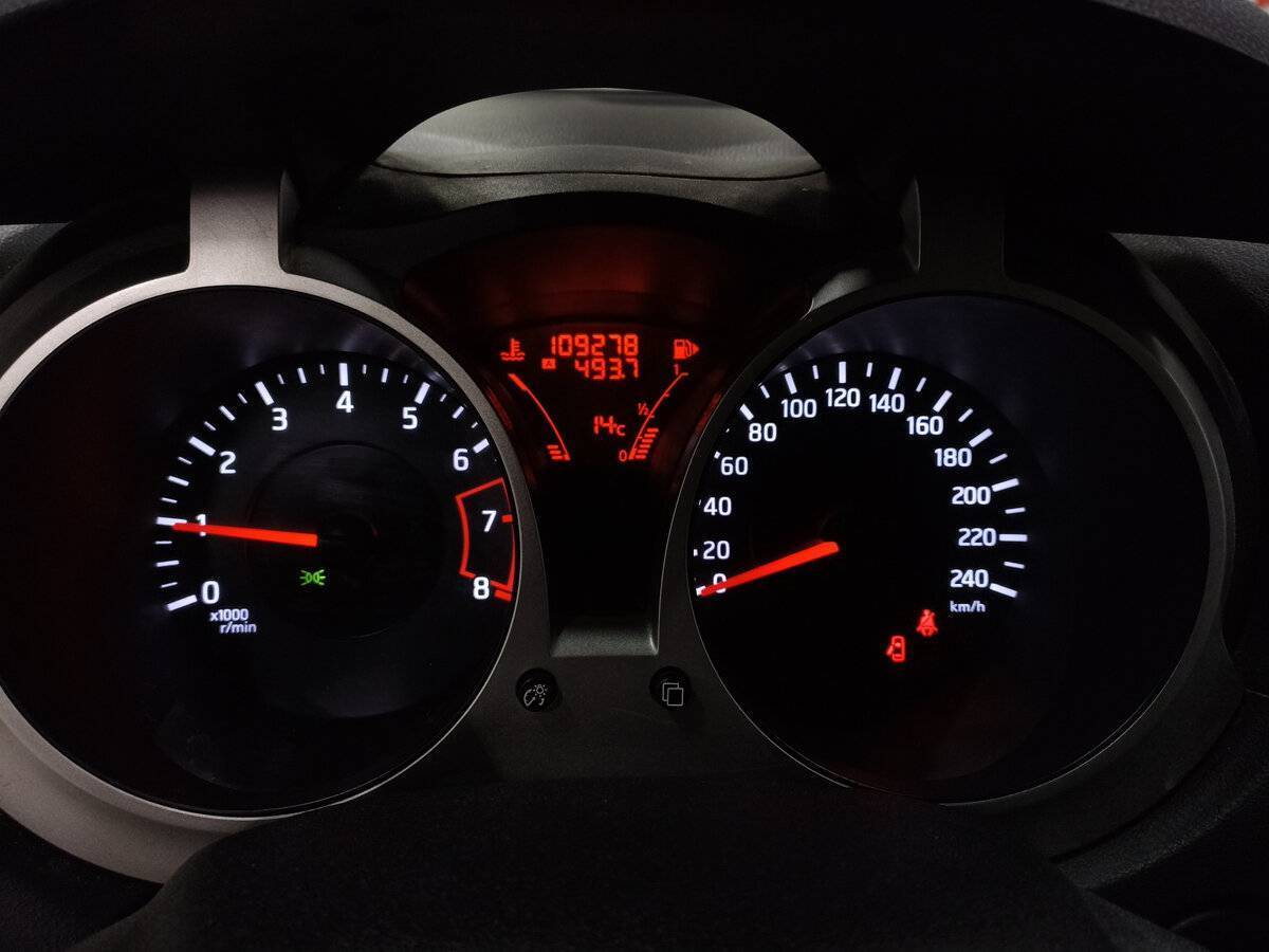 Nissan Juke 2012 года с пробегом. Фото: #12