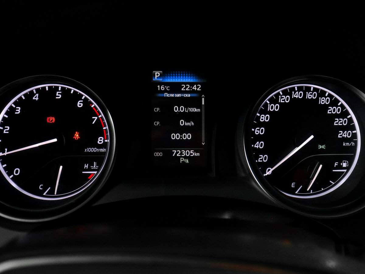 Toyota Camry 2021 года с пробегом. Фото: #10