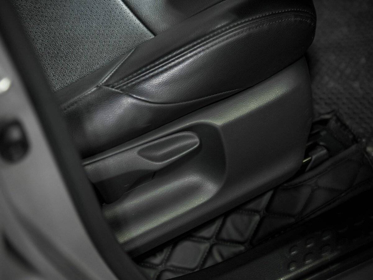 Toyota C-HR 2020 года с пробегом. Фото: #17