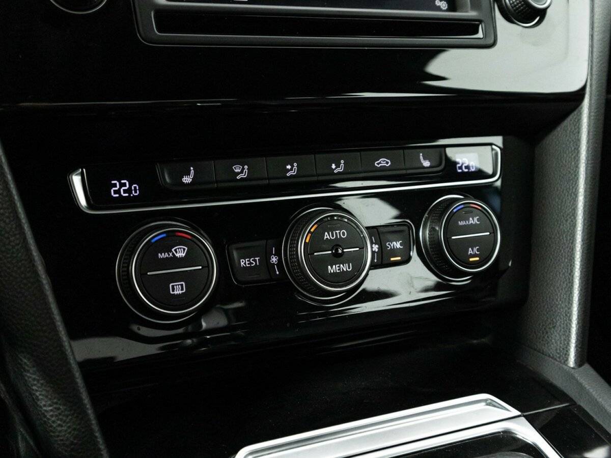 Б/У Фольксваген Пассат 2017 года. Фото: #19