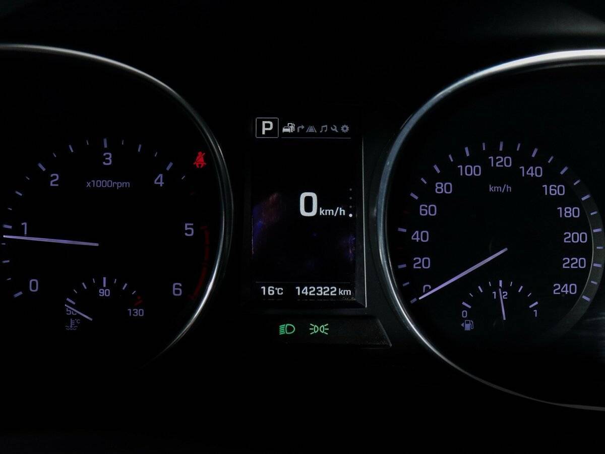 Б/У Хендай Санта Фе 2016 года. Фото: #7