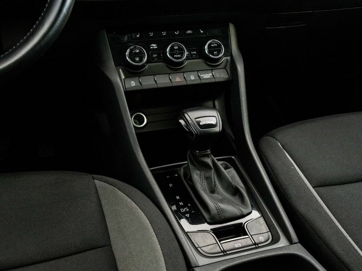 Б/У Шкода Карок 2021 года. Фото: #10