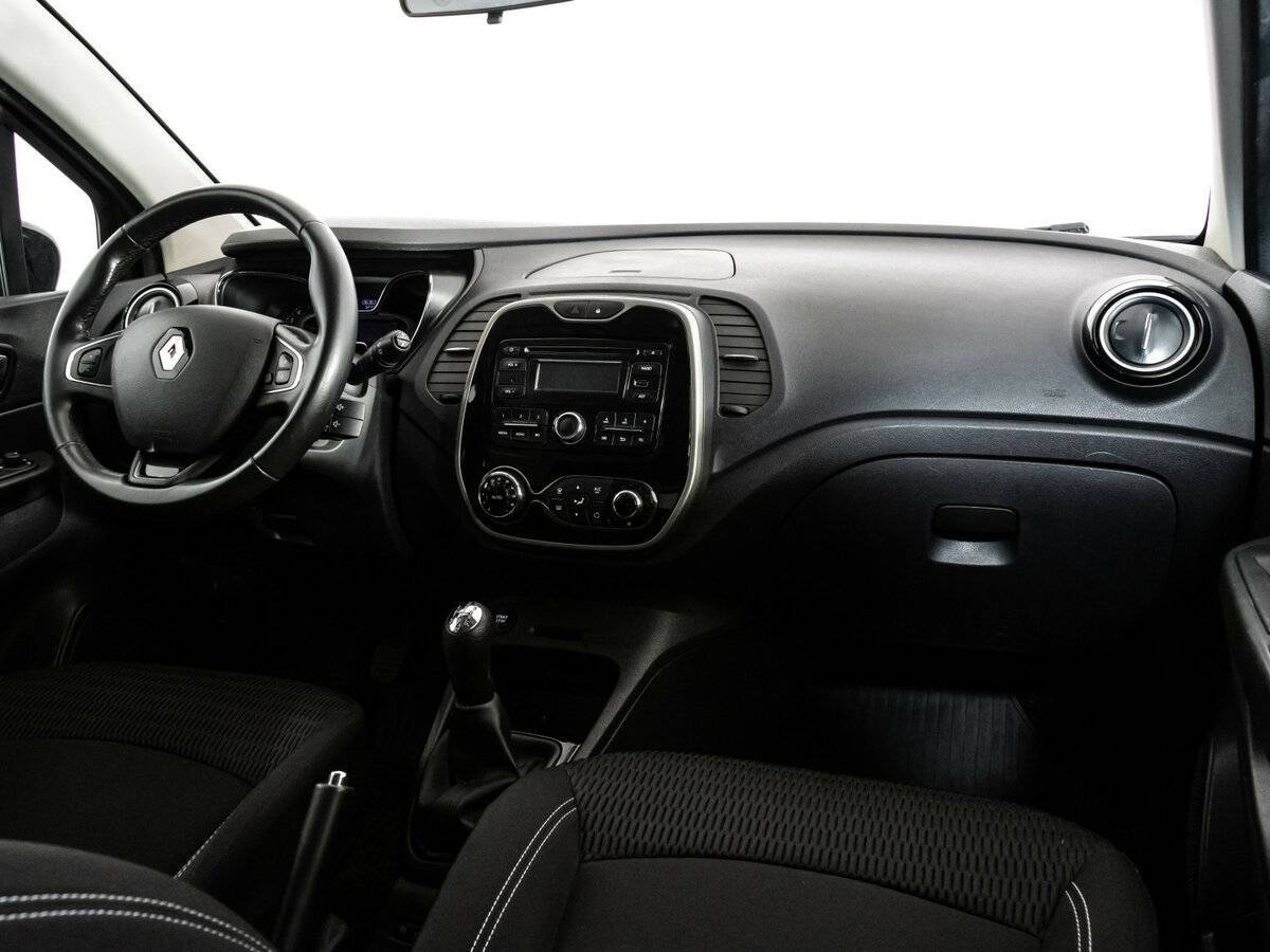 Б/У Рено Каптюр 2017 года. Фото: #6