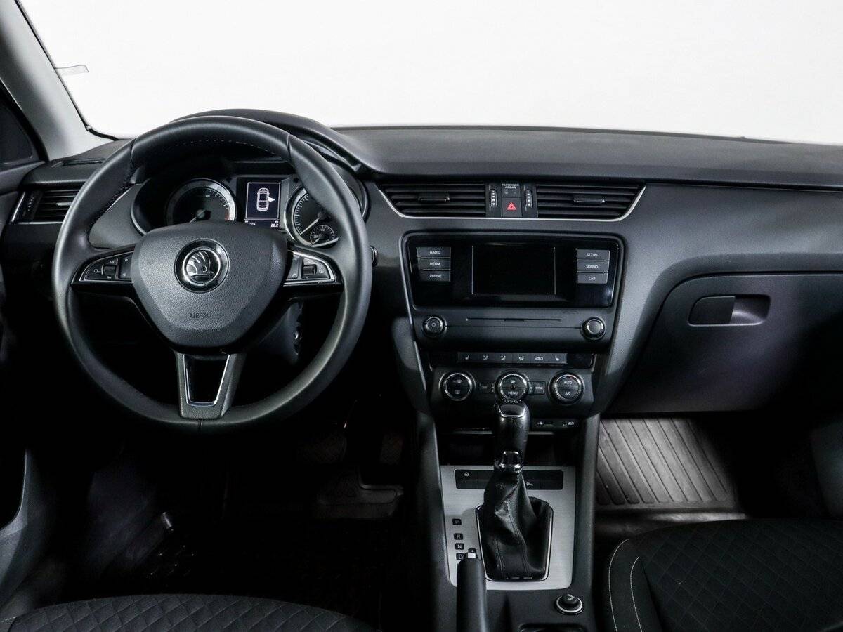 Б/У Шкода Октавия 2016 года. Фото: #7