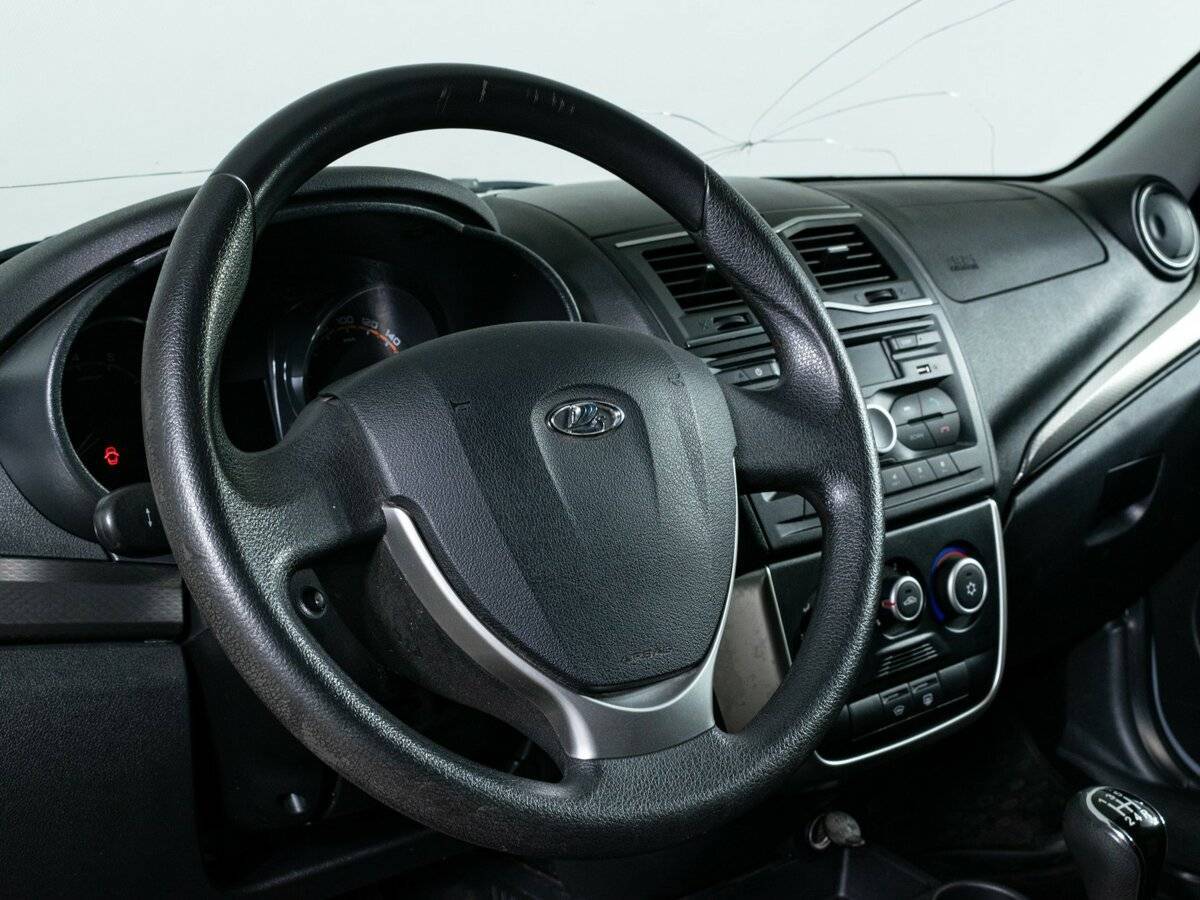 Lada (ВАЗ) Granta 2018 года с пробегом. Фото: #10