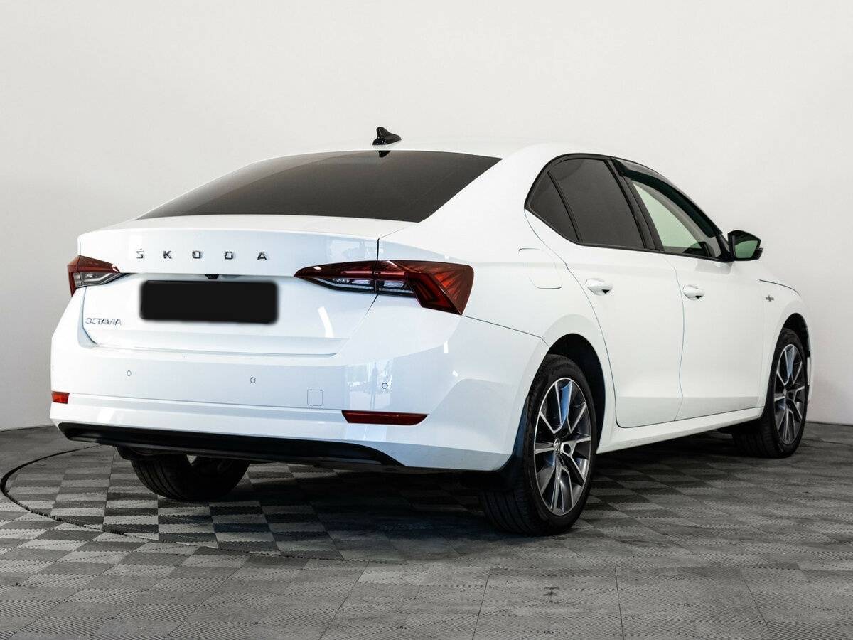 Б/У Шкода Октавия 2021 года. Фото: #4