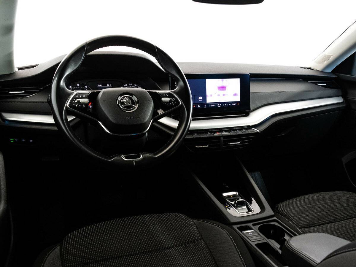 Б/У Шкода Октавия 2021 года. Фото: #10