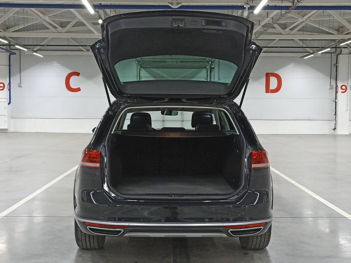 Volkswagen Passat 2018 года с пробегом. Фото: #9
