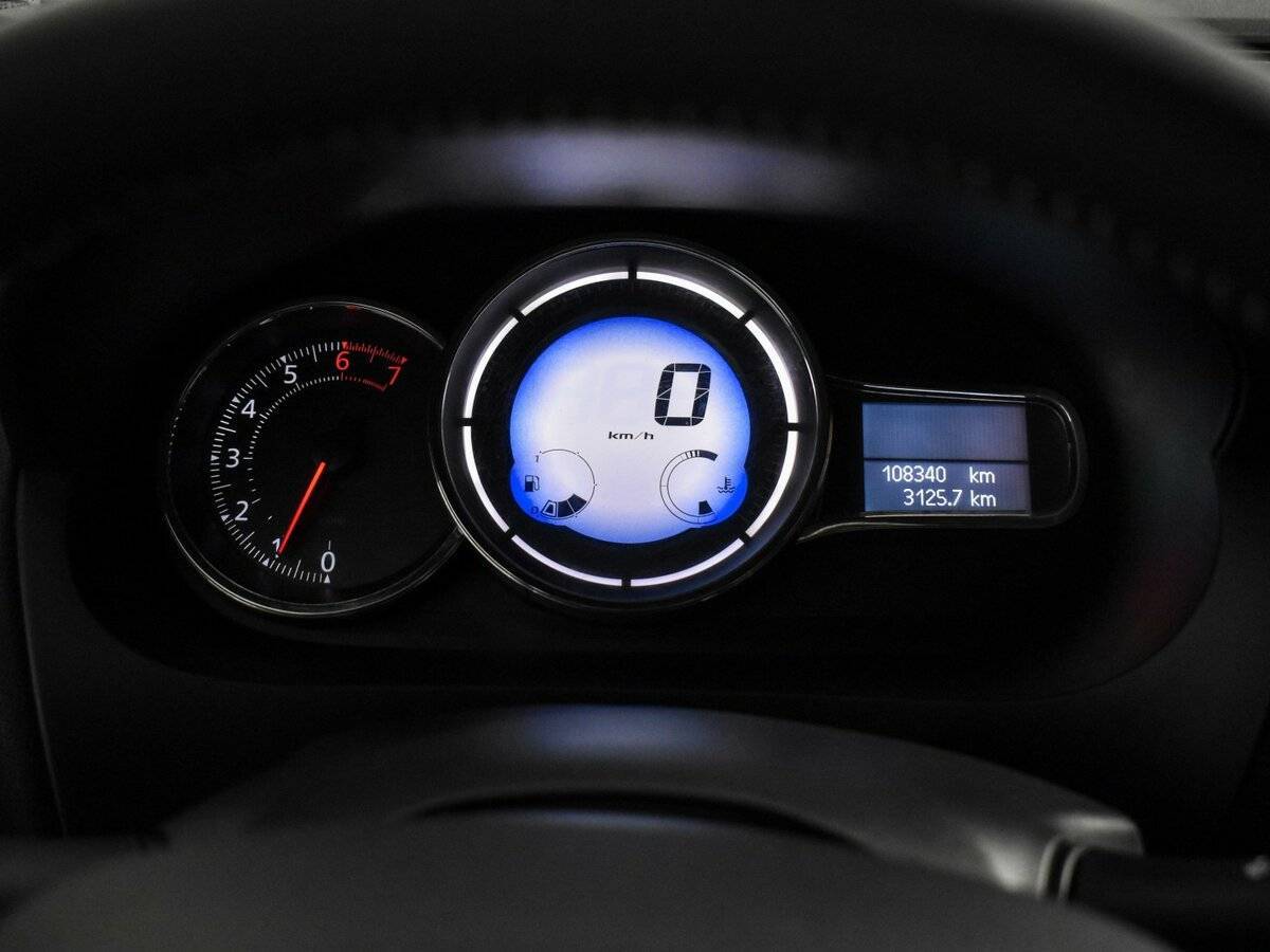 Renault Fluence 2013 года с пробегом. Фото: #15