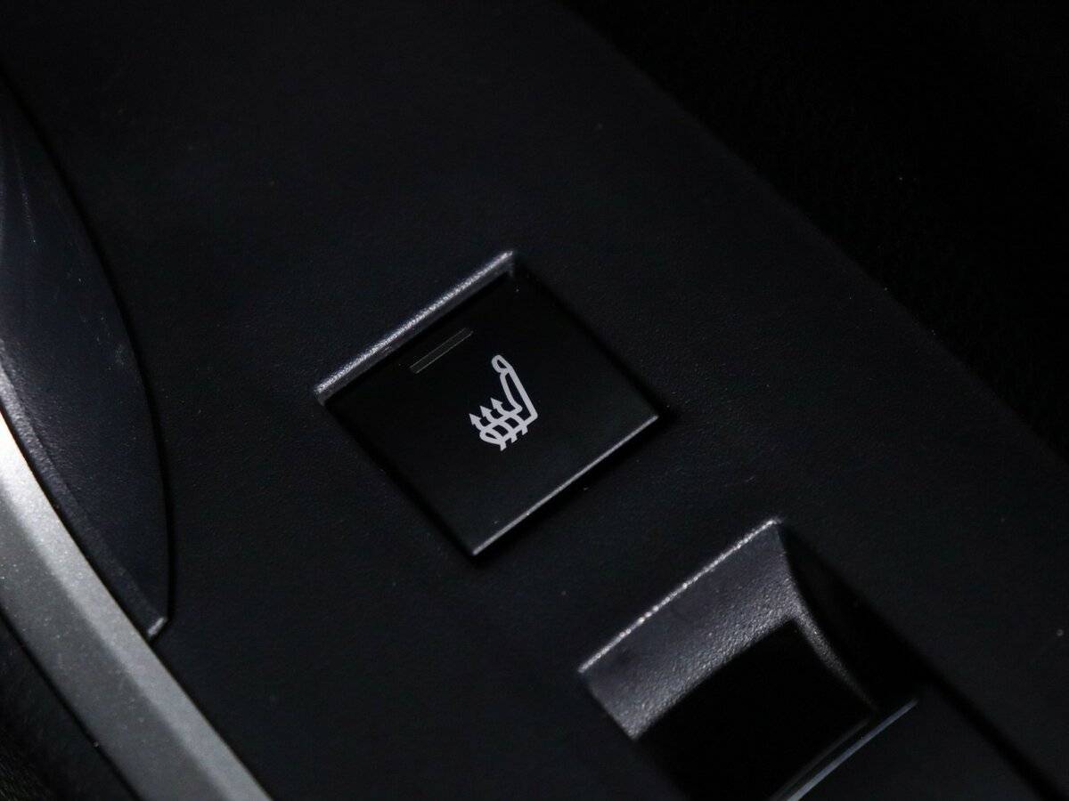 Toyota RAV4 2020 года с пробегом. Фото: #12