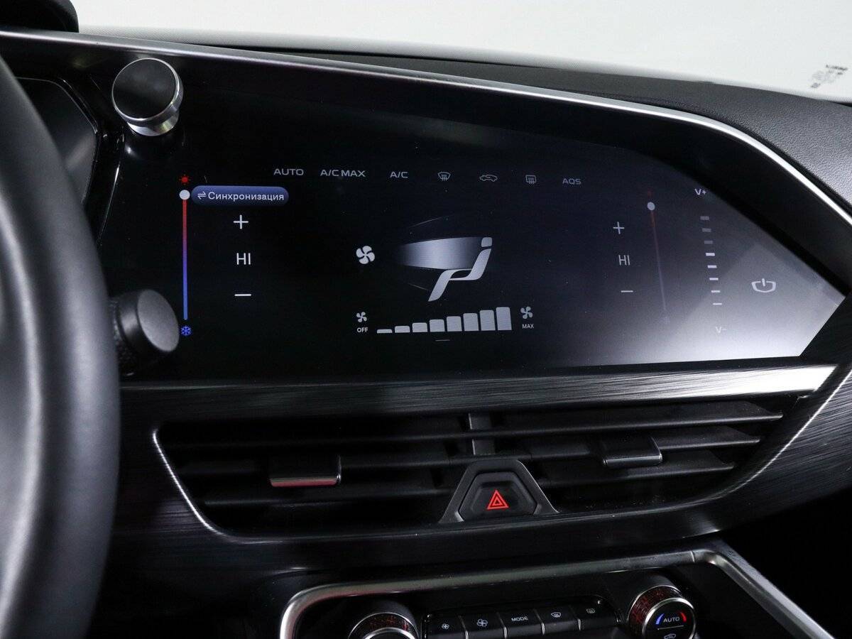 Geely Tugella 2022 года с пробегом. Фото: #22