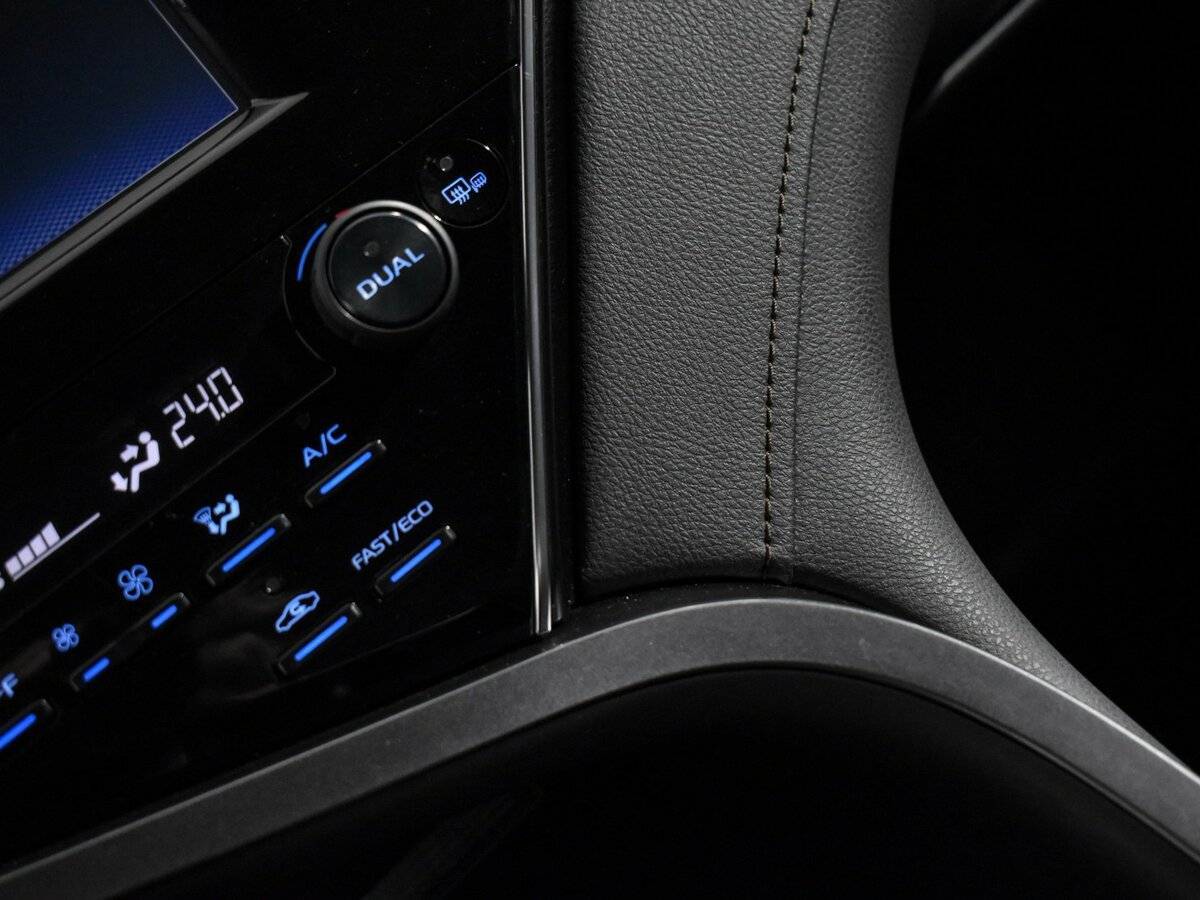 Toyota Camry 2019 года с пробегом. Фото: #15