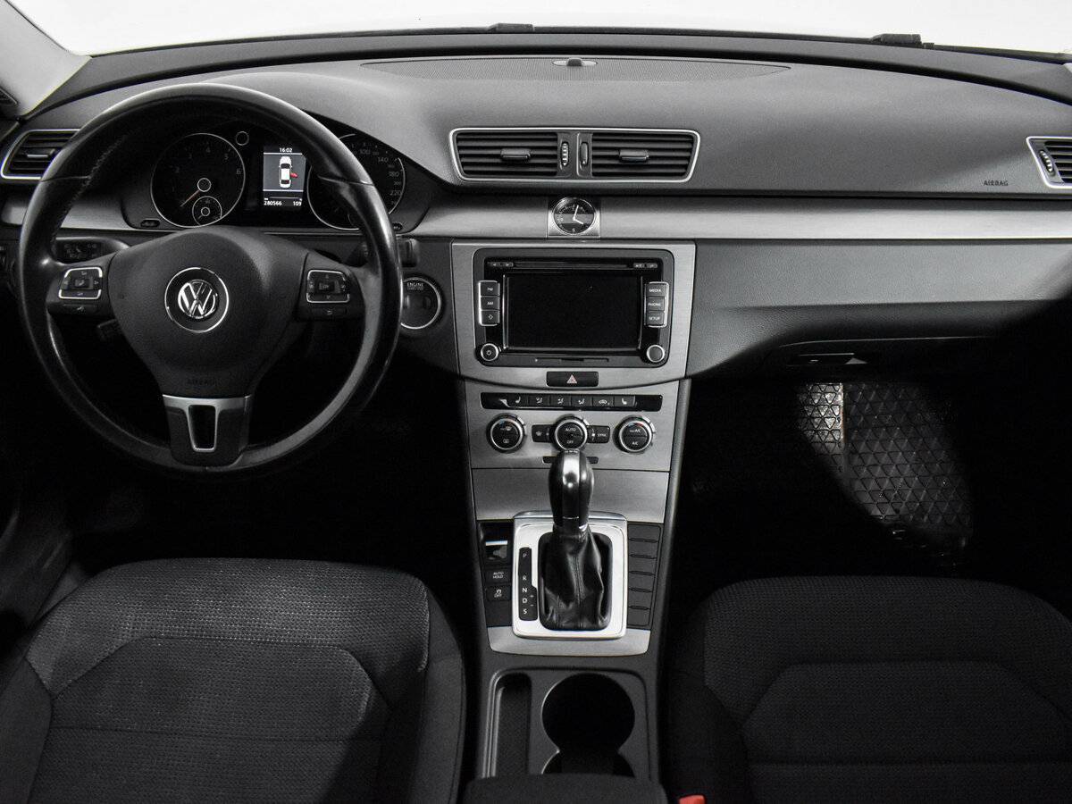 Б/У Фольксваген Пассат 2012 года. Фото: #11