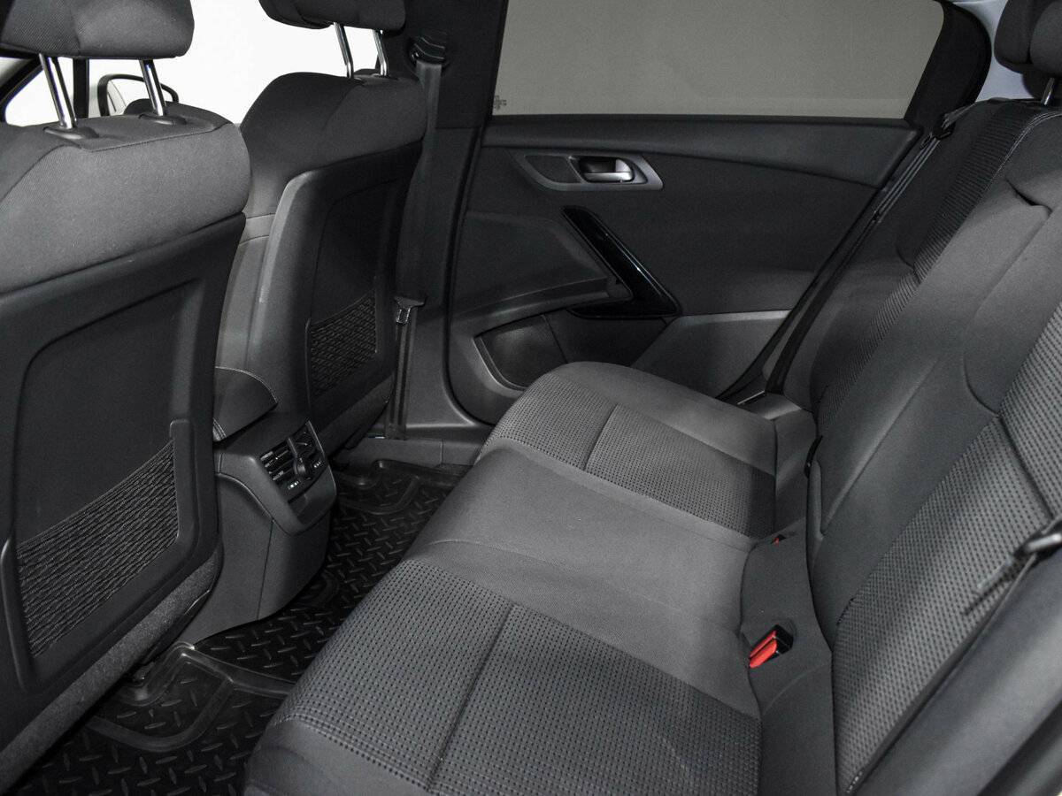 Б/У Пежо 508 2016 года. Фото: #8