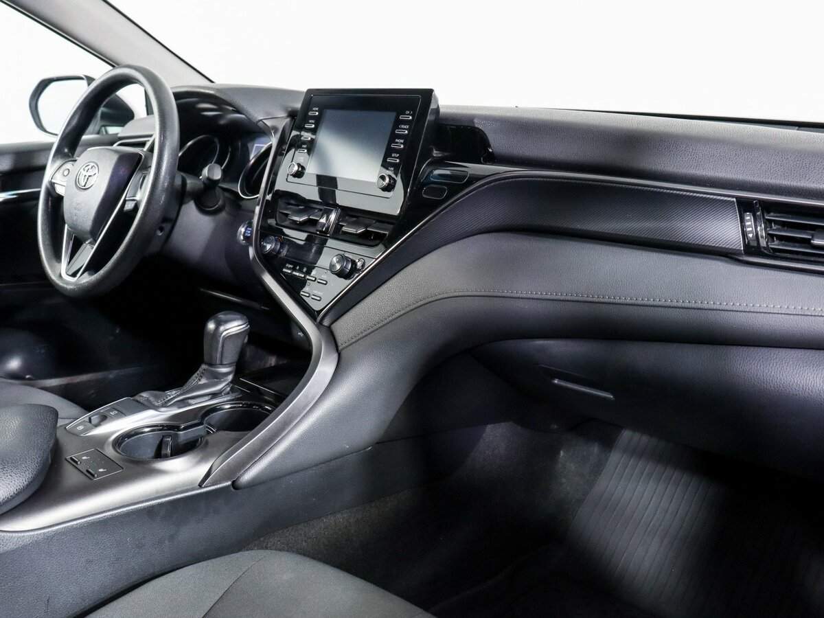 Toyota Camry 2021 года с пробегом. Фото: #8