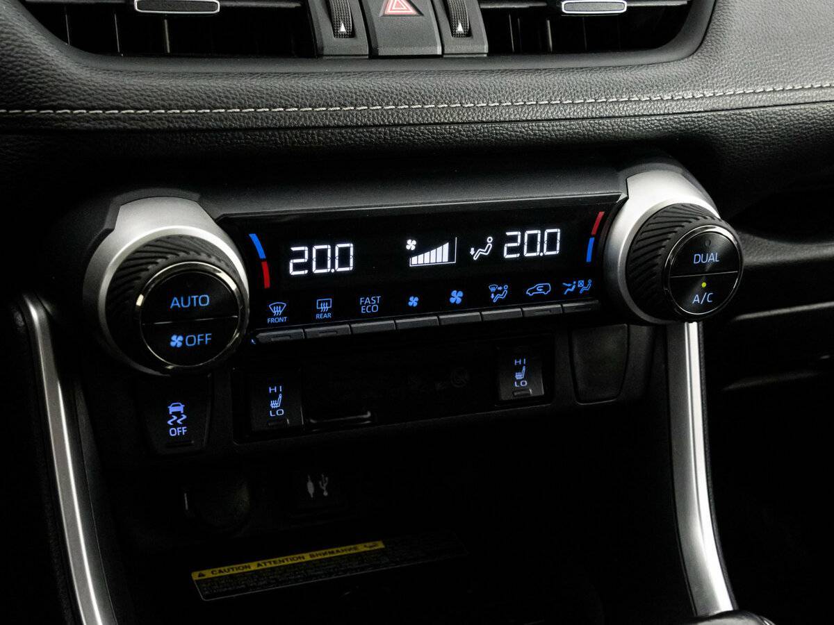 Toyota RAV4 2020 года с пробегом. Фото: #11