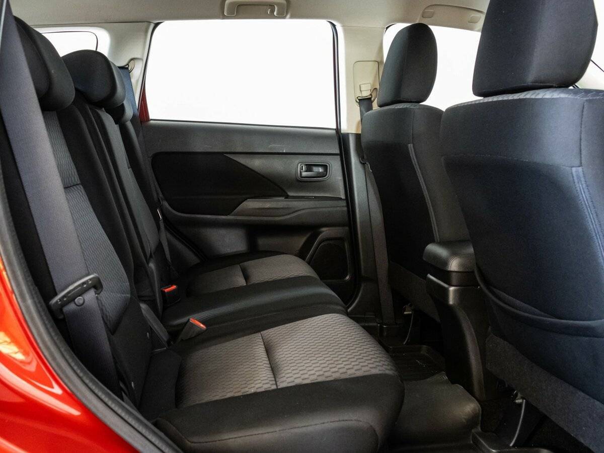 Mitsubishi Outlander 2014 года с пробегом. Фото: #14