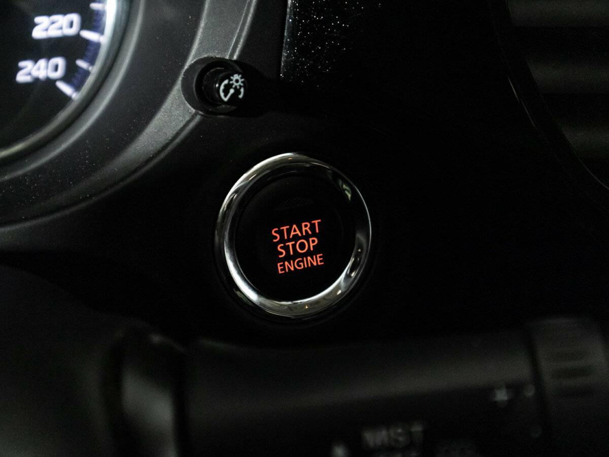 Б/У Митсубиши Оутлэндер 2018 года. Фото: #17