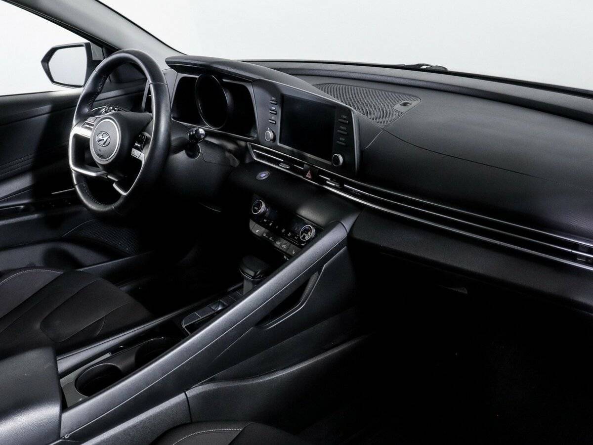 Б/У Хендай Елантра 2021 года. Фото: #4