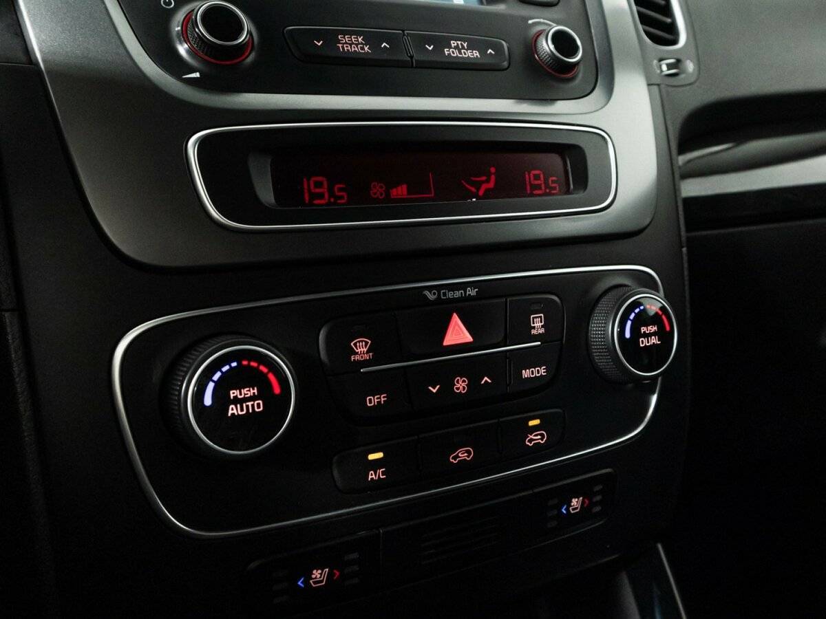 Б/У Киа Соренто 2018 года. Фото: #12