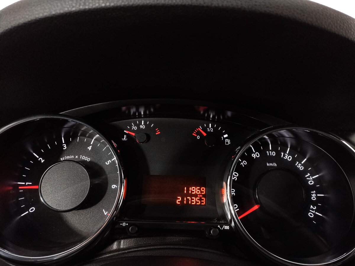 Б/У Пежо 3008 2012 года. Фото: #8