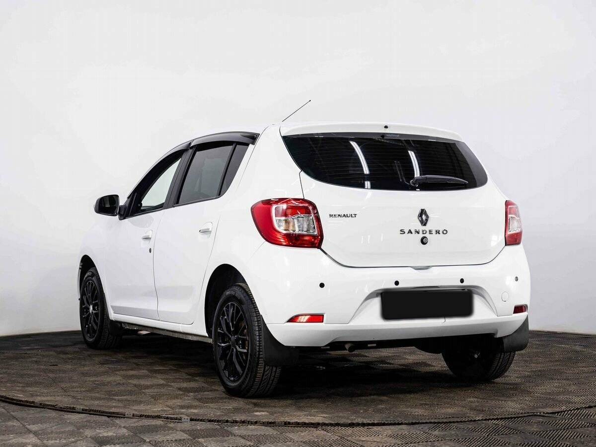 Б/У Рено Сандеро 2016 года. Фото: #3