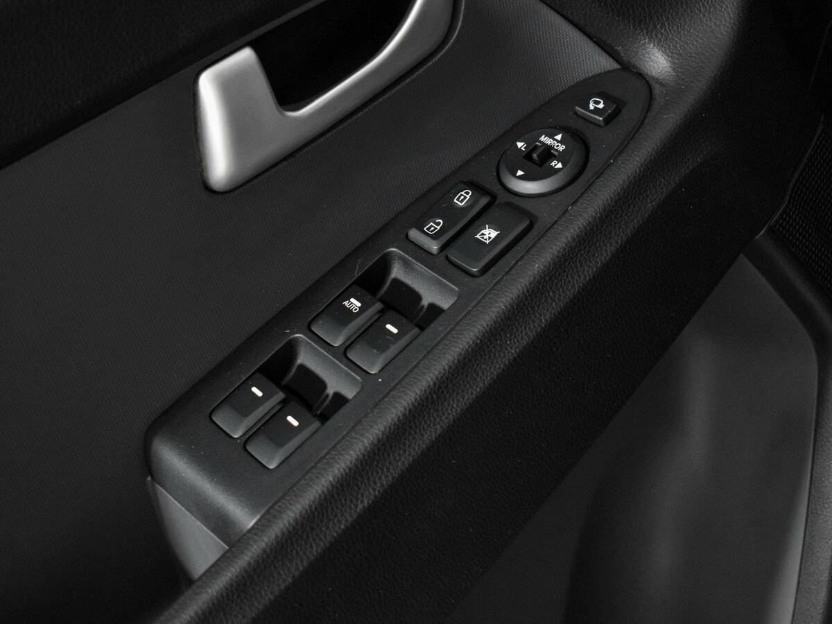 Б/У Киа Спортейдж 2013 года. Фото: #7