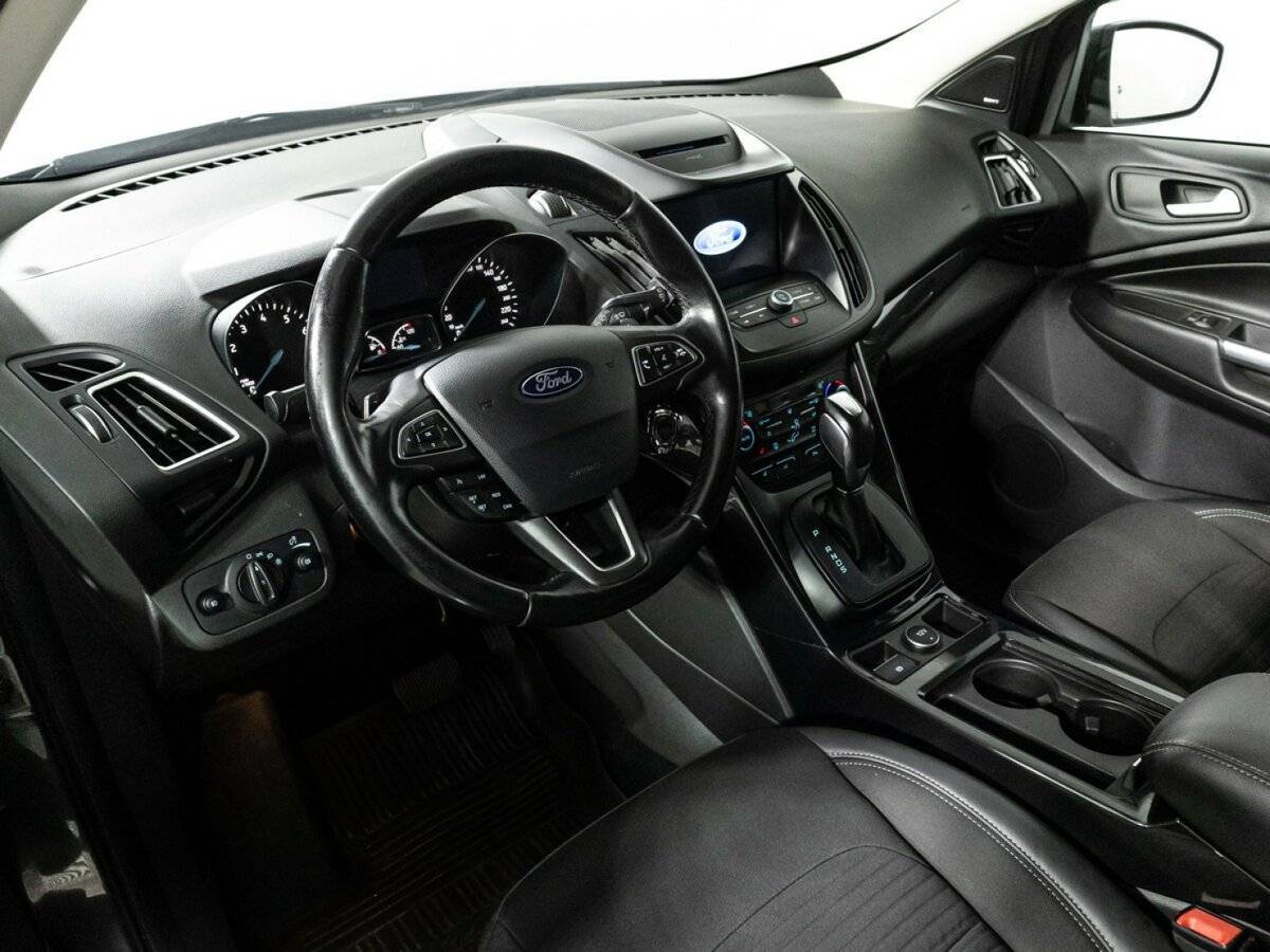 Б/У Форд Куга 2017 года. Фото: #10