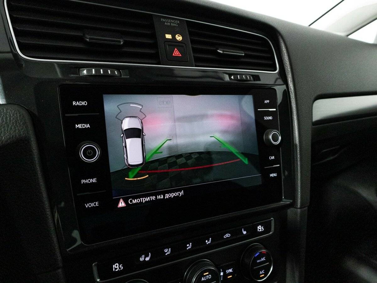 Б/У Фольксваген Гольф 2018 года. Фото: #16