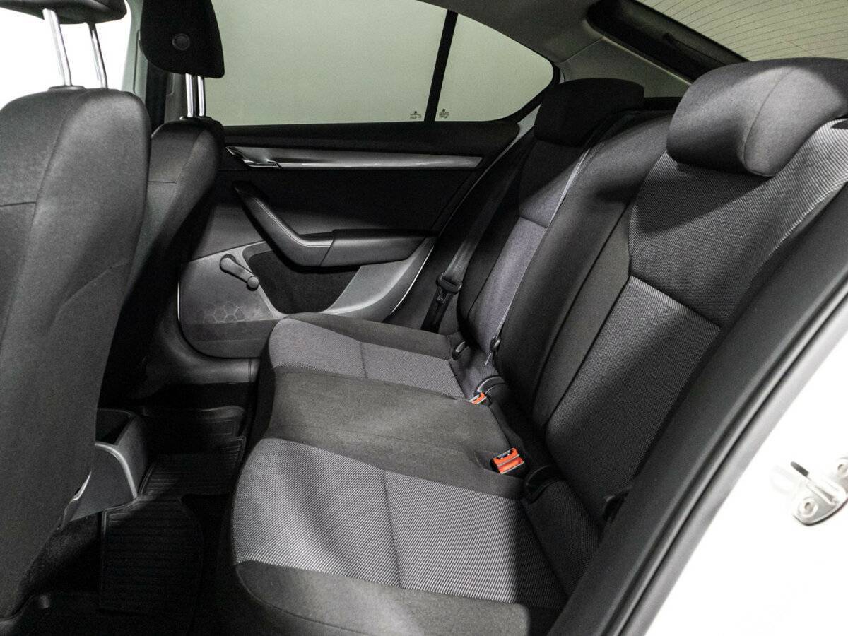 Б/У Шкода Октавия 2016 года. Фото: #9