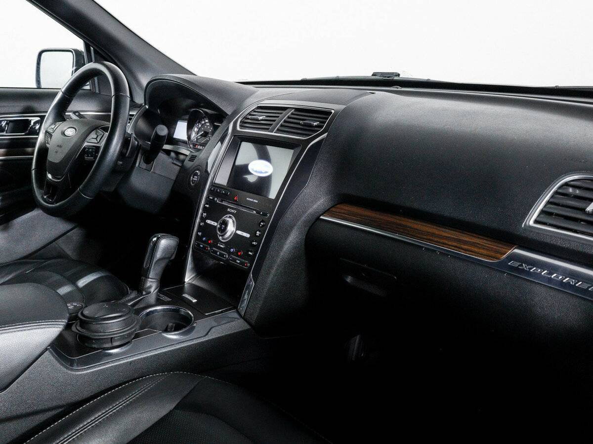 Ford Explorer 2017 года с пробегом. Фото: #8