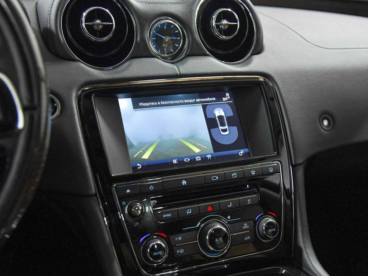 Jaguar XJ 2016 года с пробегом. Фото: #12