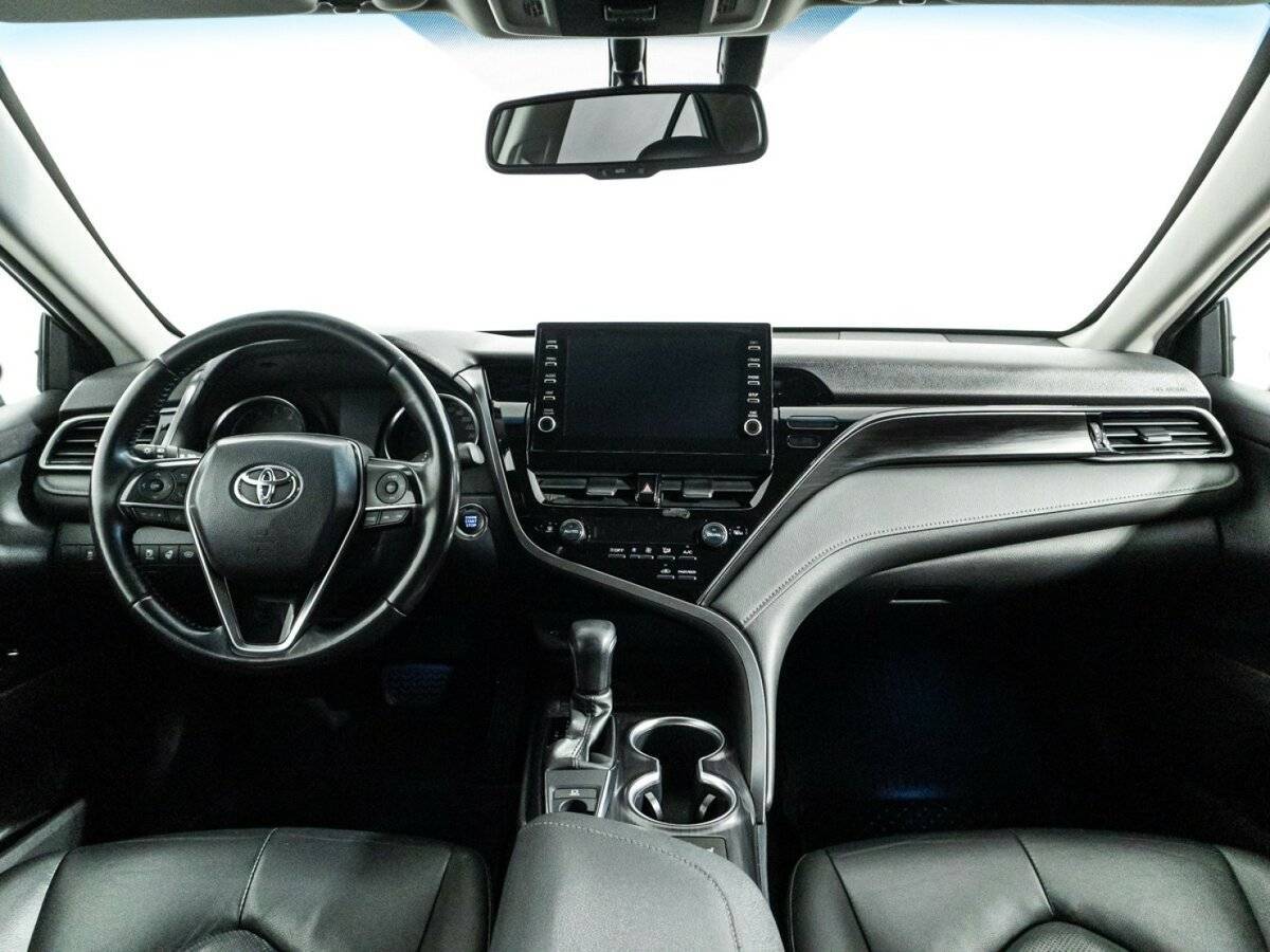Toyota Camry 2021 года с пробегом. Фото: #12