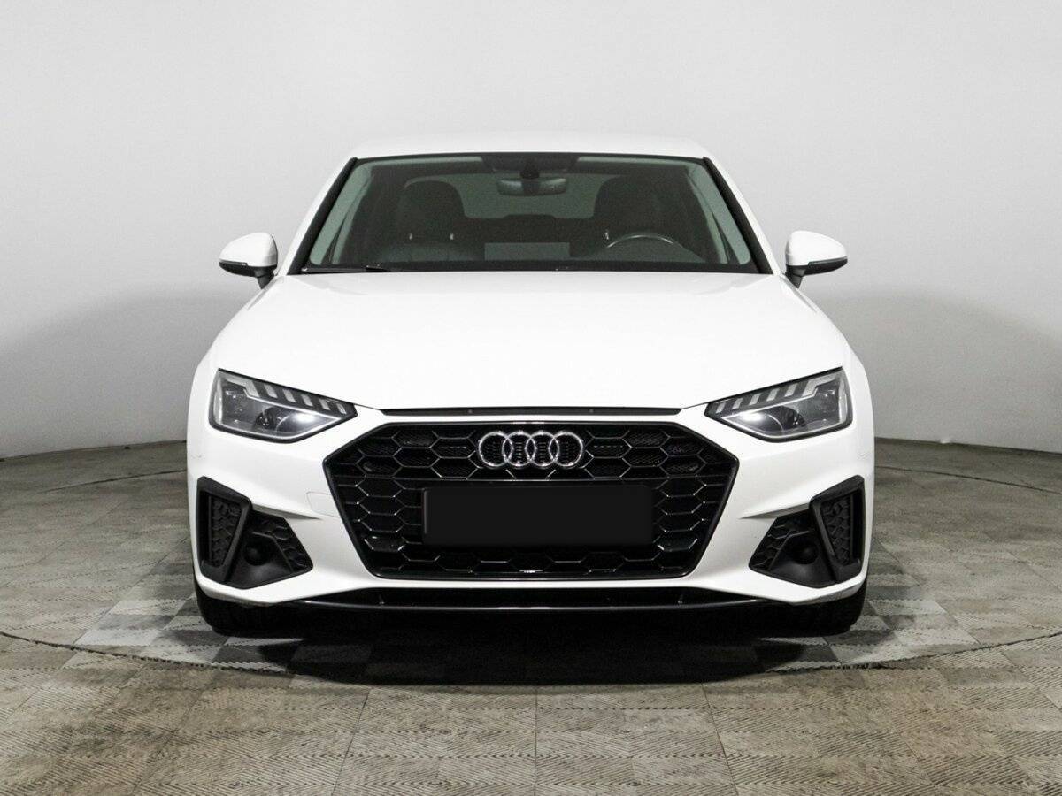 Audi A4 2020 года с пробегом. Фото: #1