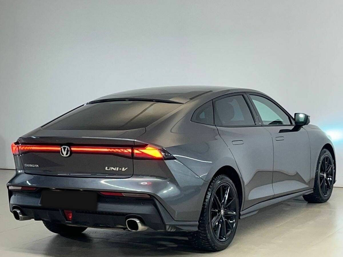 Changan UNI-V 2023 года с пробегом. Фото: #6