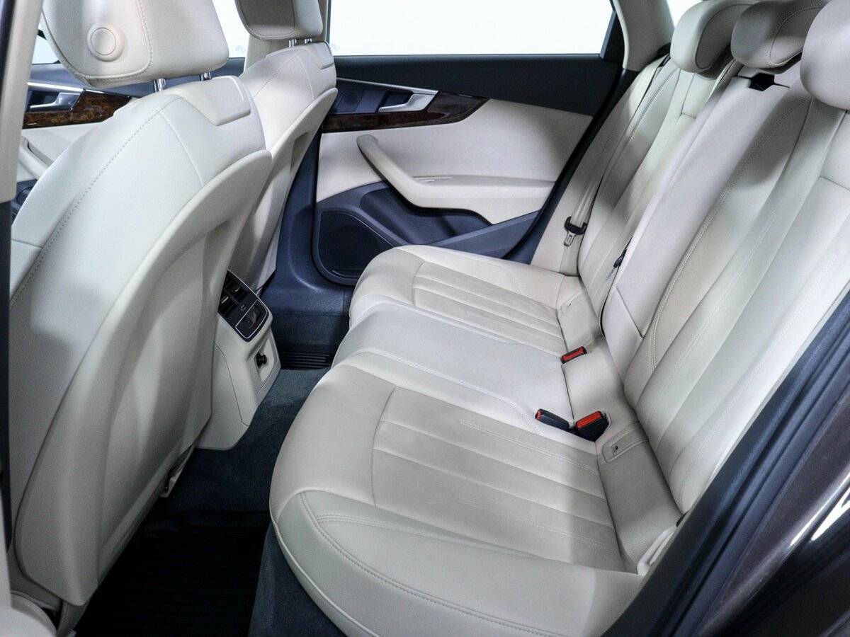 Audi A4 2016 года с пробегом. Фото: #9