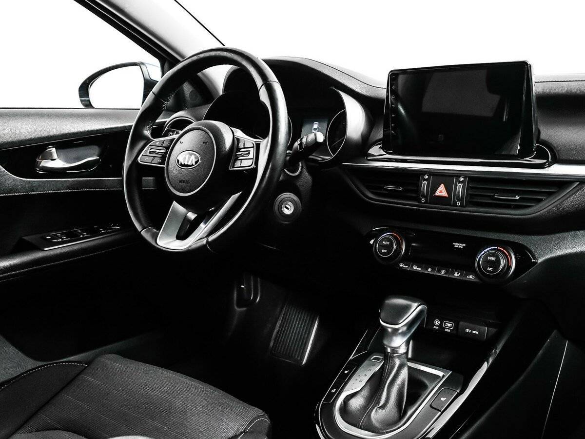 Б/У Киа Церато 2018 года. Фото: #8