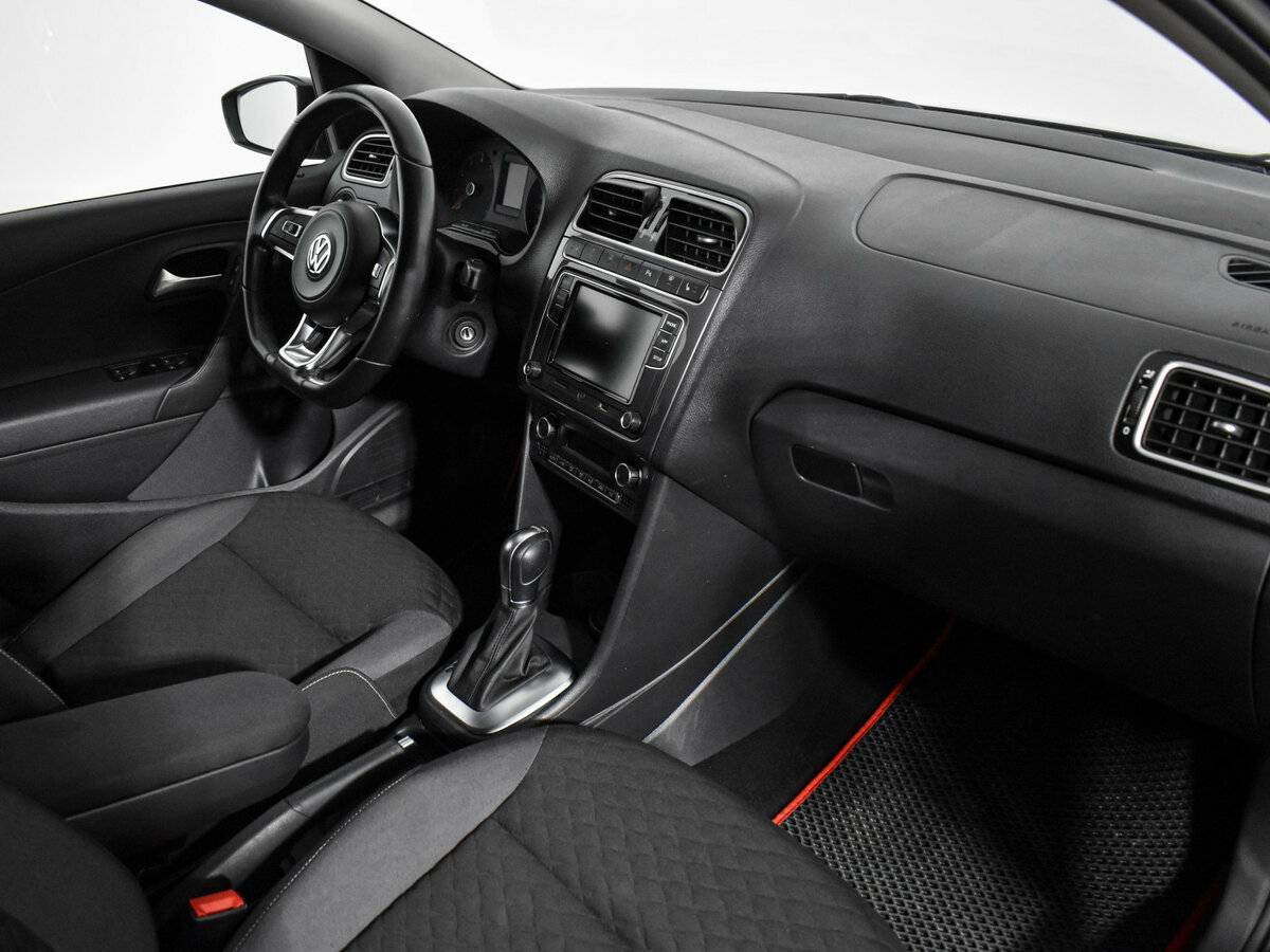 Б/У Фольксваген Поло 2018 года. Фото: #11